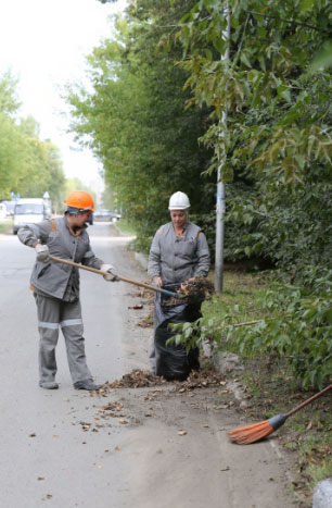 Горняки ЕВРАЗ ВГОКа в течение двух дней трудились в микрорайоне Выя в Нижнем Тагиле.